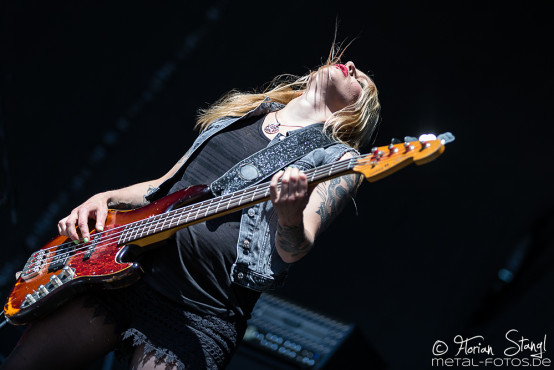 crucified-barbara-masters-of-rock-11-7-2015_0003