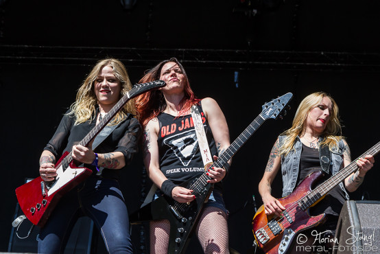 crucified-barbara-masters-of-rock-11-7-2015_0005