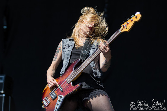 crucified-barbara-masters-of-rock-11-7-2015_0008
