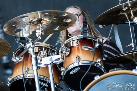 crucified-barbara-masters-of-rock-11-7-2015_0010