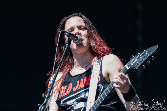crucified-barbara-masters-of-rock-11-7-2015_0011
