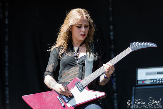 crucified-barbara-masters-of-rock-11-7-2015_0017