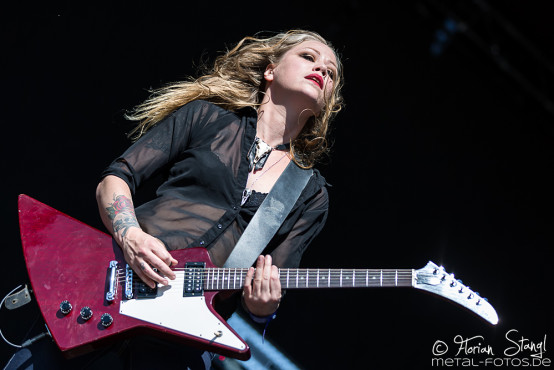 crucified-barbara-masters-of-rock-11-7-2015_0025