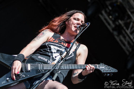 crucified-barbara-masters-of-rock-11-7-2015_0031