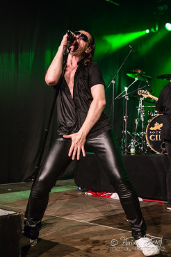 dr-woos-rocknroll-circus-pyras-classic-rock-2014-9-8-2014_0007