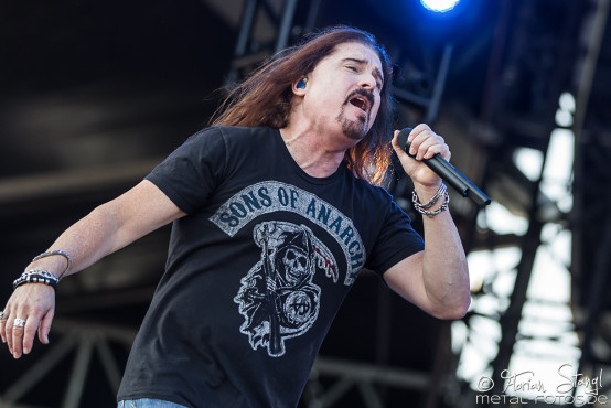 dream-theater-bang-your-head-18-7-2015_0054