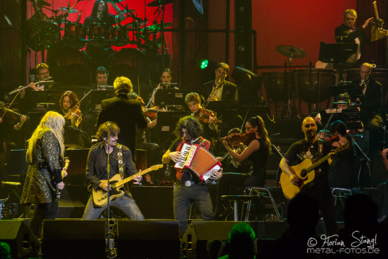 eric-bazilian-rock-meets-classic-2013-nuernberg-09-03-2013-01