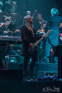 eric-bazilian-rock-meets-classic-2013-nuernberg-09-03-2013-15