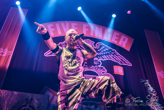 five-finger-death-punch-zenith-muenchen-14-11-2013_14
