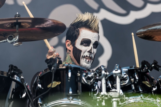 five-finger-death-punch-rockavaria-30-05-2015_0023