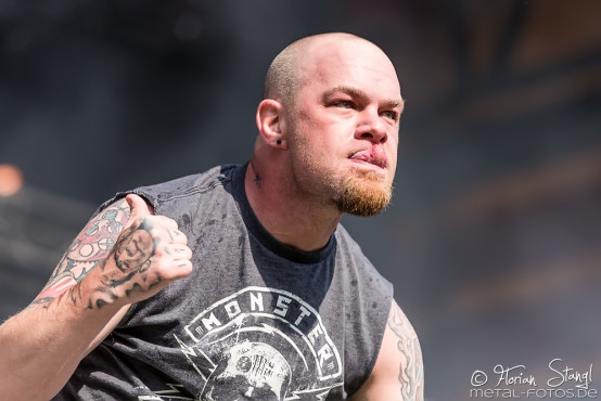 five-finger-death-punch-rockavaria-30-05-2015_0029