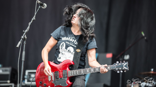 girlschool-bang-your-head-2016-16-07-2016_0016