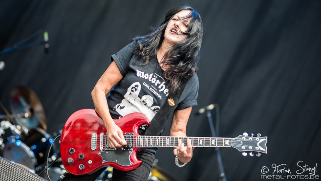 girlschool-bang-your-head-2016-16-07-2016_0036