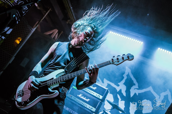 grave-rockfabrik-nuernberg-23-9-2014_0003