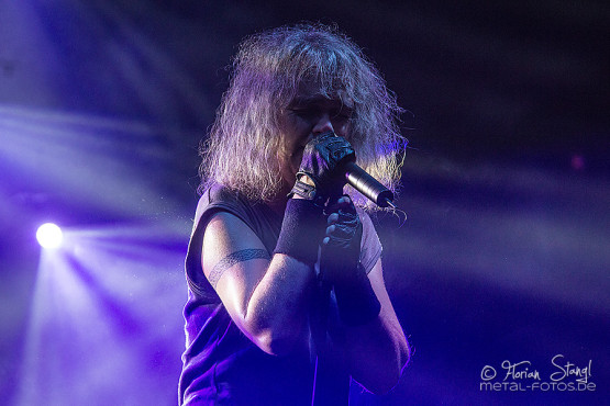 grave-digger-18-1-2013-musichall-geiselwind-44