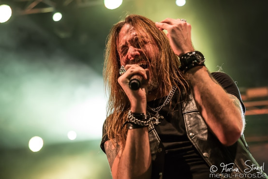 hammerfall-brose-arena-bamberg-07-02-2015_0033