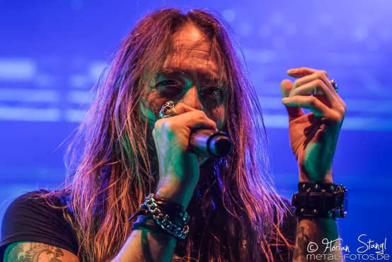 hammerfall-brose-arena-bamberg-07-02-2015_0120