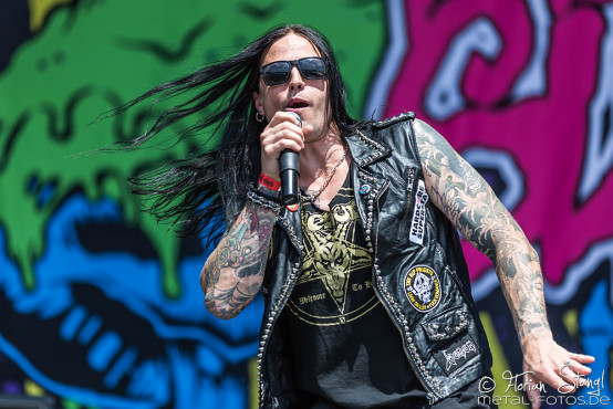 hardcore-superstar-bang-your-head-16-7-2015_0001