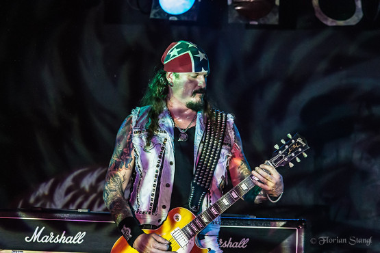iced-earth-16-12-2012-rockfabrik-ludwigsburg-43