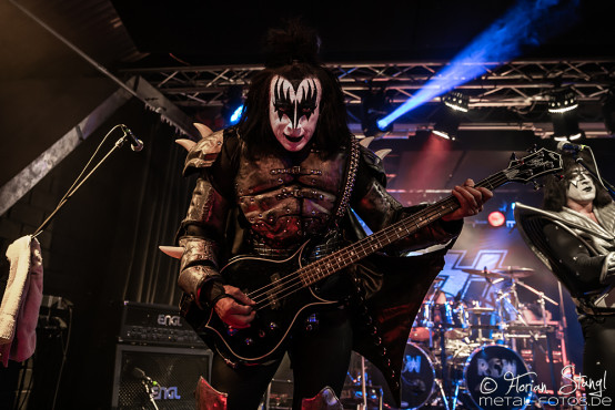 kiss-forever-row-2020-6-3-2020_0003