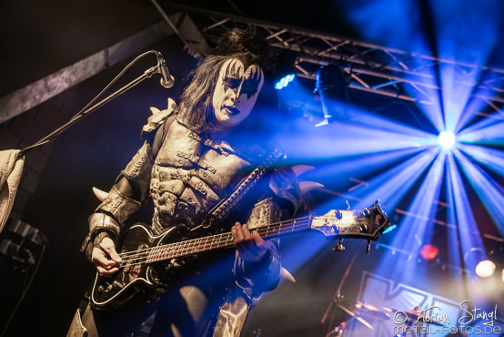 kiss-forever-row-2020-6-3-2020_0007