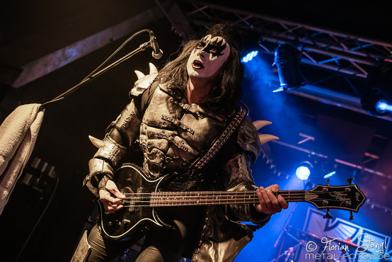 kiss-forever-row-2020-6-3-2020_0019