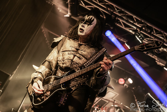 kiss-forever-row-2020-6-3-2020_0051