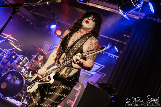 kiss-forever-row-2020-6-3-2020_0052