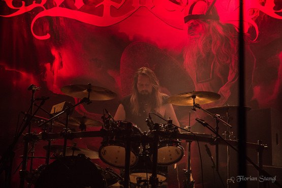 korpiklaani-heidenfest-2-11-2012-geiselwind-2