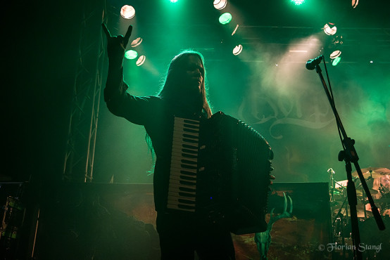 korpiklaani-heidenfest-2-11-2012-geiselwind-27
