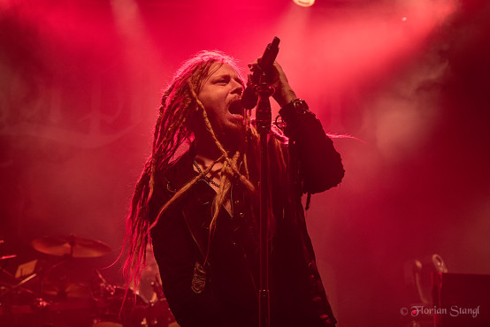 korpiklaani-heidenfest-2-11-2012-geiselwind-5