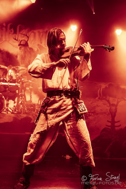 korpiklaani-stadthalle-fuerth-27-12-2013_11