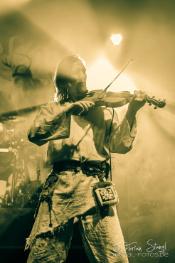 korpiklaani-stadthalle-fuerth-27-12-2013_15