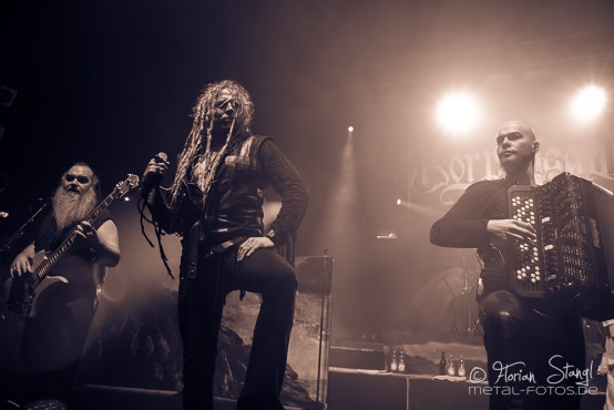 korpiklaani-stadthalle-fuerth-27-12-2013_26