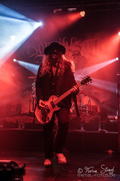 korpiklaani-stadthalle-fuerth-27-12-2013_28