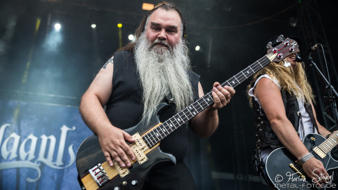 korpiklaani-summer-breeze-2016-20-08-2016_0018