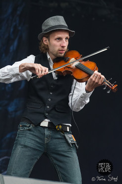 korpiklaani-with-full-force-2013-30-06-2013-23