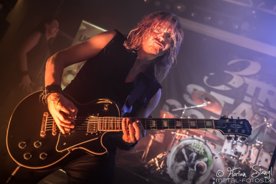 lion-twin-rockfabrik-nuernberg-29-03-2015_0079