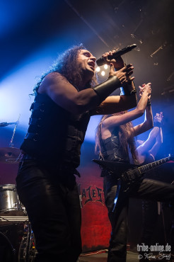 majesty-hirsch-nuernberg-20-12-2013_58