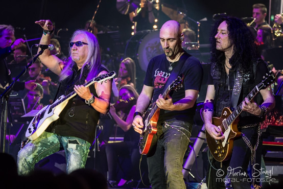 mick-box-bernie-shaw-rock-meets-classic-arena-nuernberg-13-03-2014_0007