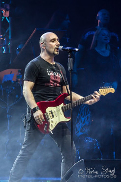 mick-box-bernie-shaw-rock-meets-classic-arena-nuernberg-13-03-2014_0015