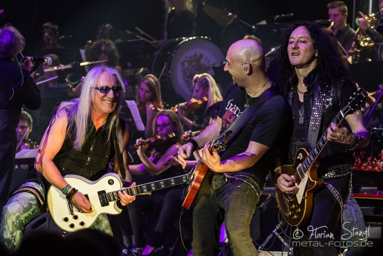 mick-box-bernie-shaw-rock-meets-classic-arena-nuernberg-13-03-2014_0034