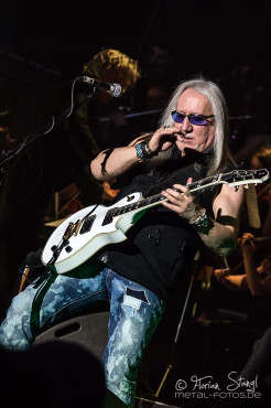 mick-box-bernie-shaw-rock-meets-classic-arena-nuernberg-13-03-2014_0035