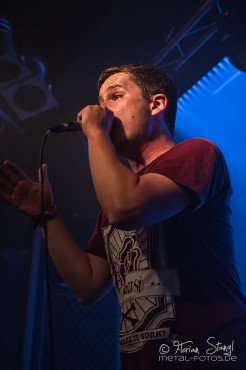 money-left-to-burn-rockfabrik-nuernberg-01-09-2013-18