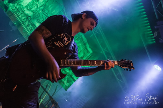 money-left-to-burn-rockfabrik-nuernberg-01-09-2013-29