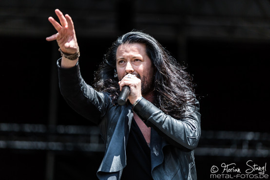 neonfly-masters-of-rock-10-7-2015_0001