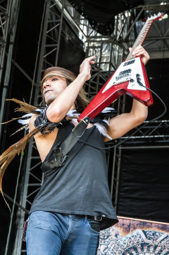 neonfly-masters-of-rock-10-7-2015_0037