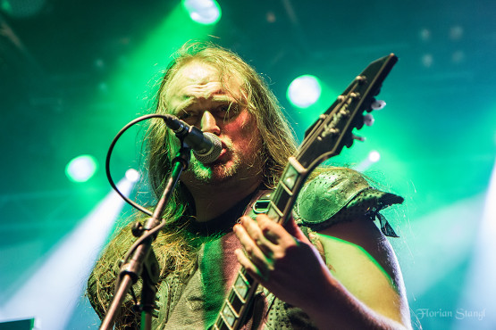 orden-ogan-1-12-2012-musichall-geiselwind-19
