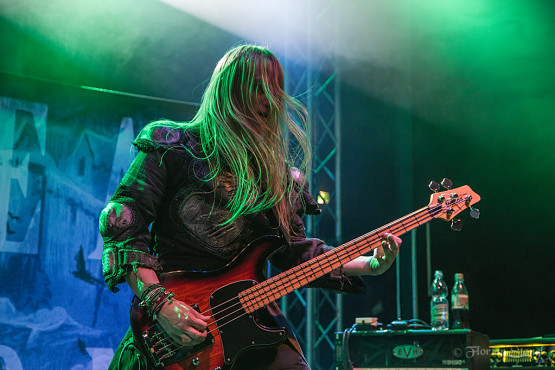 orden-ogan-1-12-2012-musichall-geiselwind-31