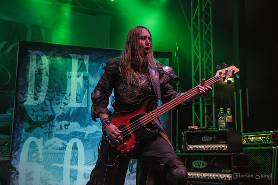 orden-ogan-1-12-2012-musichall-geiselwind-6